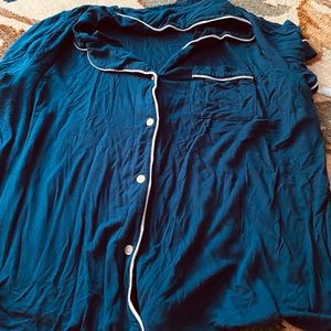 NWOT - Women’s XXL Navy & White Pajama Top Button Down with Collar